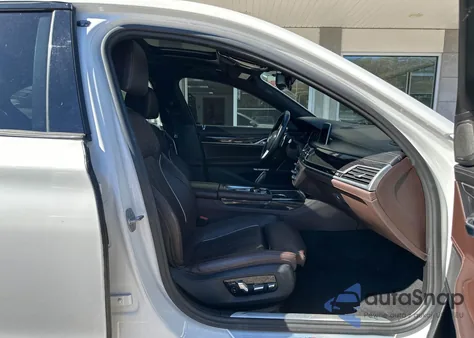 2018 BMW 740E xDrive Iperformance из США, поврежденный, VIN WBA7J2C53JG938174